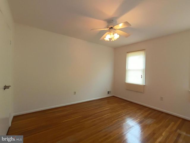 8835 TUCKERMAN LN, Potomac, MD 20854