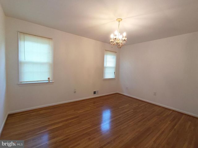 8835 TUCKERMAN LN, Potomac, MD 20854