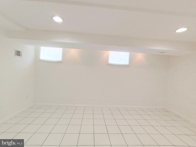 8835 TUCKERMAN LN, Potomac, MD 20854