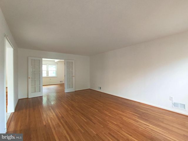 8835 TUCKERMAN LN, Potomac, MD 20854