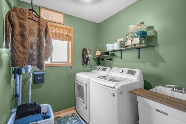 4062 Sunset Terrace N, Brooklyn Park, MN 55443