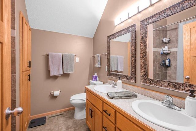 4062 Sunset Terrace N, Brooklyn Park, MN 55443