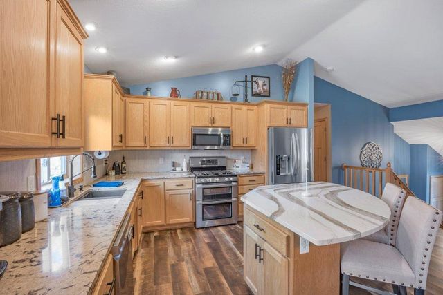 4062 Sunset Terrace N, Brooklyn Park, MN 55443