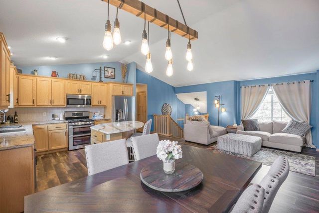 4062 Sunset Terrace N, Brooklyn Park, MN 55443