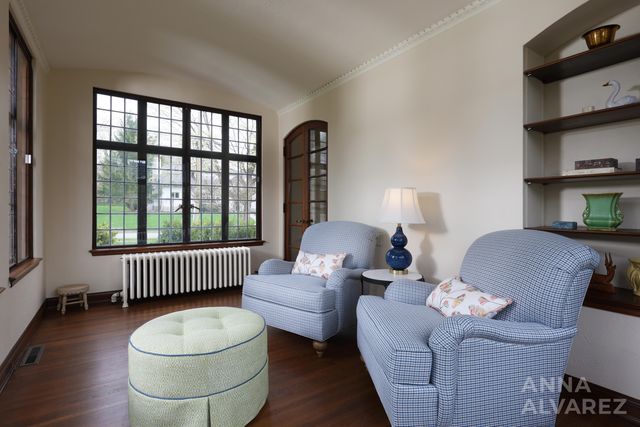245 Briarwood Avenue SE, East Grand Rapids, MI 49506