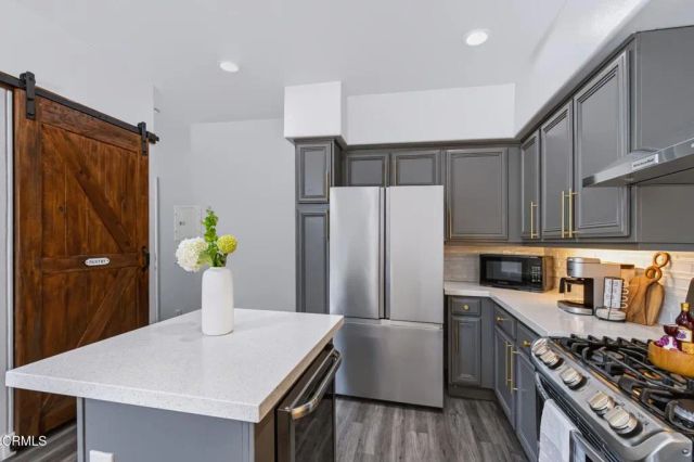 287 Camino Toluca, Camarillo, CA 93010