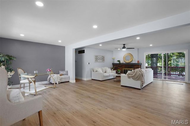 3216 Yorkchester Drive, St Louis, MO 63129