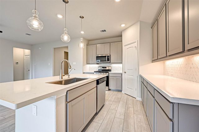 8818 Mugwort Drive, Rosenberg, TX 77469