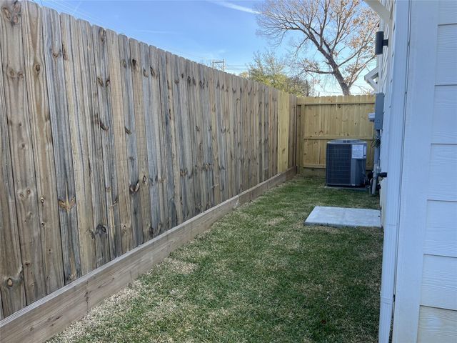 2424 Freeman Street, Houston, TX 77009