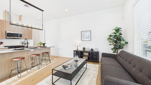2424 Freeman Street, Houston, TX 77009