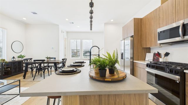 2424 Freeman Street, Houston, TX 77009
