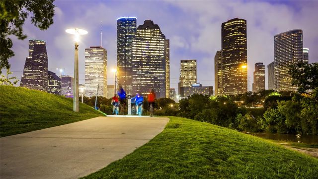 2424 Freeman Street, Houston, TX 77009
