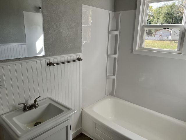 606 W Olive Street, Bolivar, MO 65613