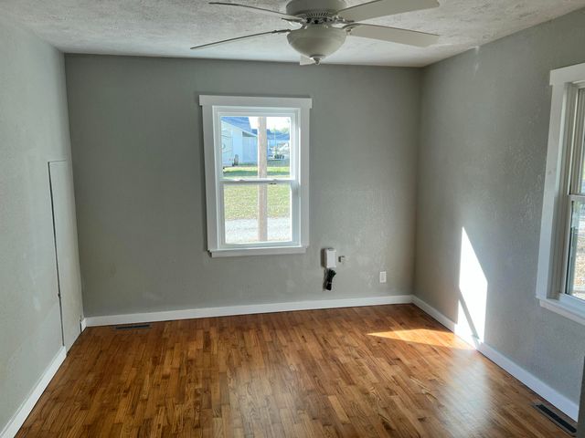 606 W Olive Street, Bolivar, MO 65613