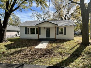 606 W Olive Street, Bolivar, MO 65613