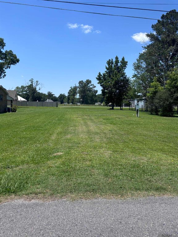 13389 Leblanc Rd, Gonzales, LA 70737