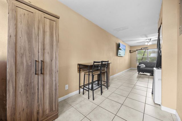 4656 NW 9th Drive 4656, Plantation, FL 33317