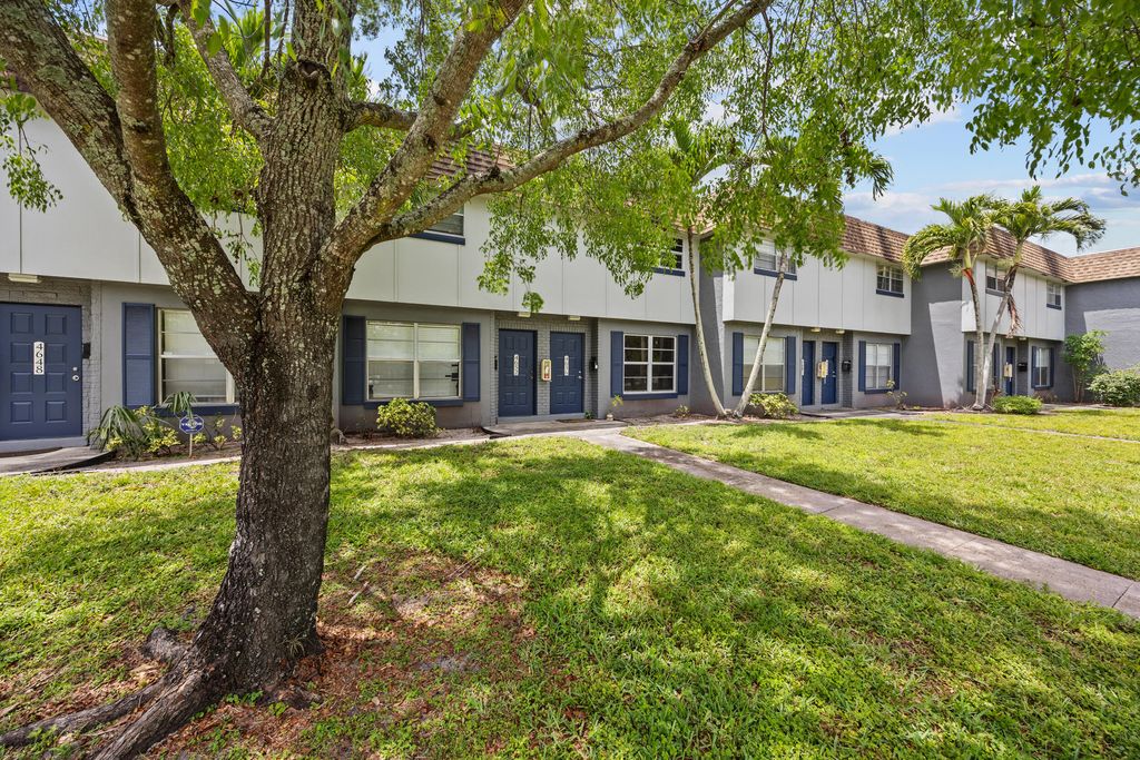 4656 NW 9th Drive 4656, Plantation, FL 33317