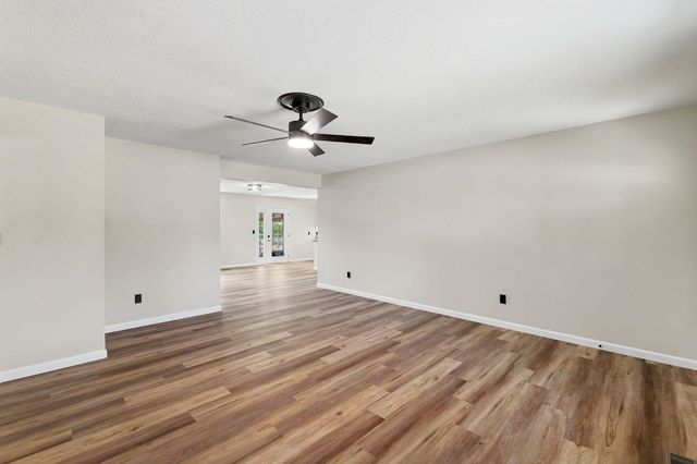 3149 S Elpyco, Wichita, KS 67210