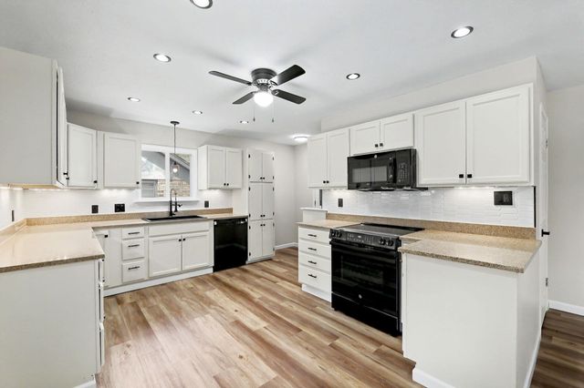 3149 S Elpyco, Wichita, KS 67210