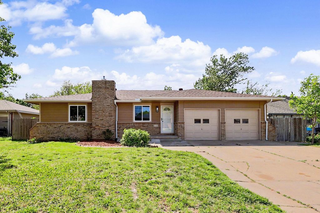 3149 S Elpyco, Wichita, KS 67210