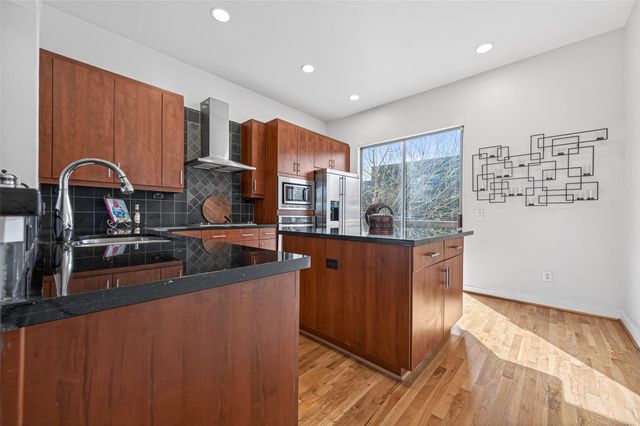 1729 Reinerman Street, Houston, TX 77007