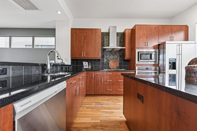 1729 Reinerman Street, Houston, TX 77007