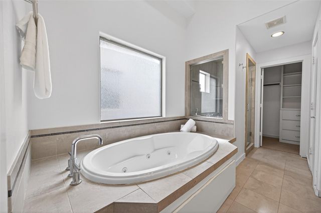 1729 Reinerman Street, Houston, TX 77007