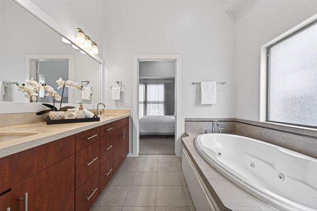 1729 Reinerman Street, Houston, TX 77007