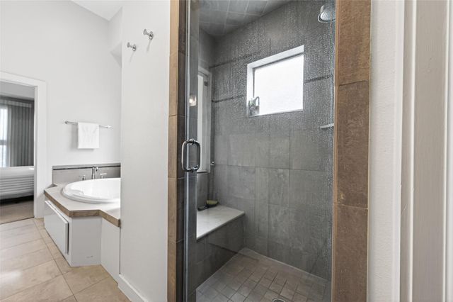 1729 Reinerman Street, Houston, TX 77007