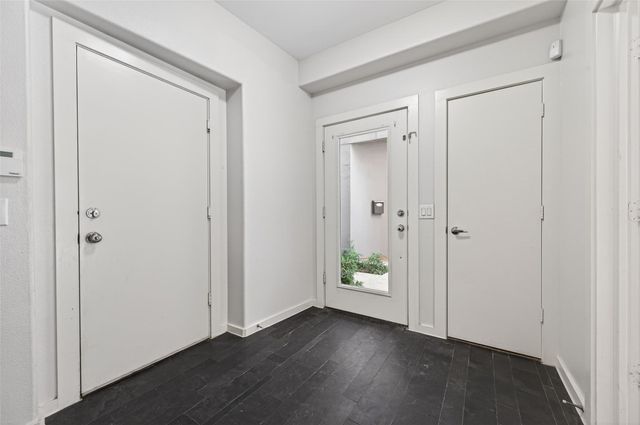 1729 Reinerman Street, Houston, TX 77007