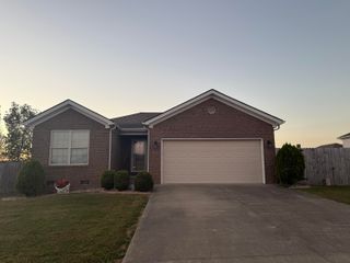 219 Stoney Creek Way, Berea, KY 40403