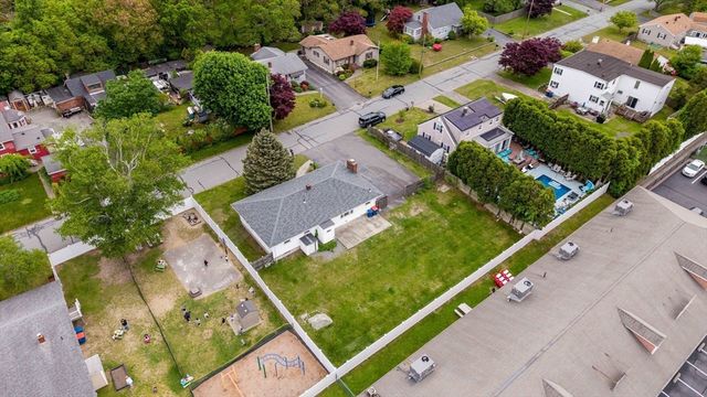 20 Roy Street, Fairhaven, MA 02719