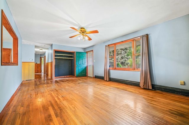 20 Roy Street, Fairhaven, MA 02719