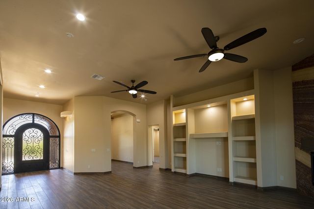 27172 N HAYDEN Road N, Scottsdale, AZ 85266
