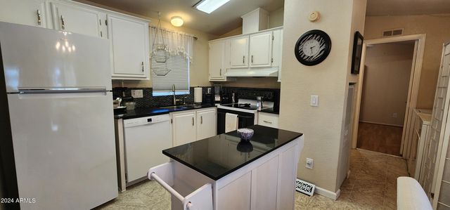 2233 E BEHREND Drive 41, Phoenix, AZ 85024