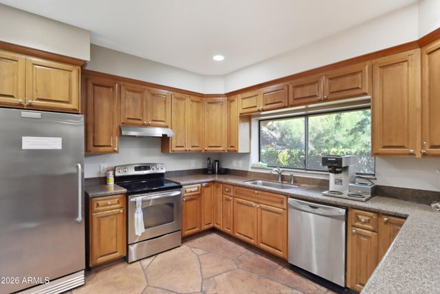 2233 E BEHREND Drive 41, Phoenix, AZ 85024