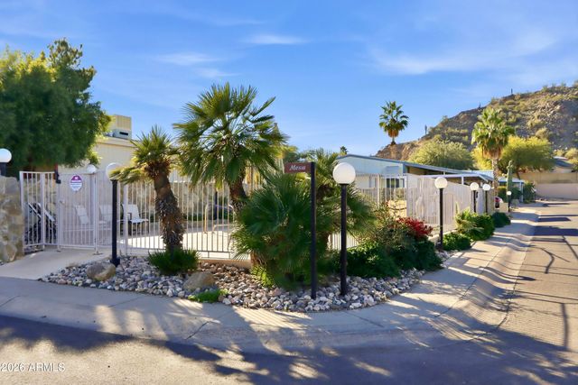 2233 E BEHREND Drive 41, Phoenix, AZ 85024