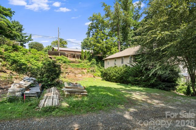 9999 Haywood Road, Asheville, NC 28806
