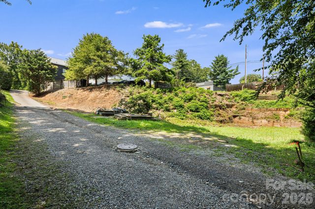 9999 Haywood Road, Asheville, NC 28806