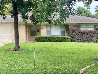 215 Bizerte Street, Houston, TX 77022