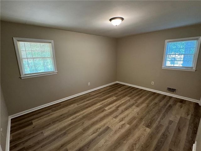 5594 Laurel Lane NW, Lilburn, GA 30047