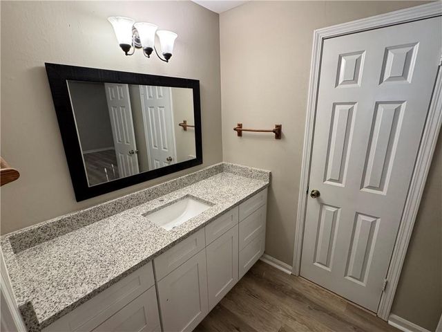 5594 Laurel Lane NW, Lilburn, GA 30047