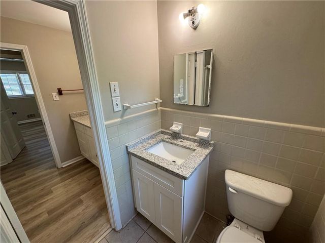 5594 Laurel Lane NW, Lilburn, GA 30047