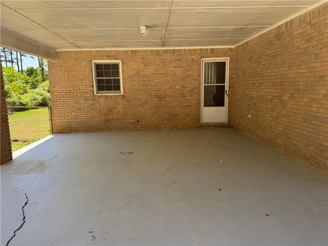 5594 Laurel Lane NW, Lilburn, GA 30047