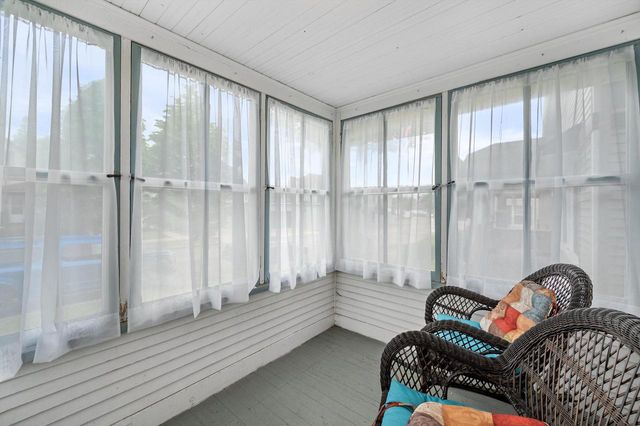 1724 S 72nd STREET, Milwaukee, WI 53214