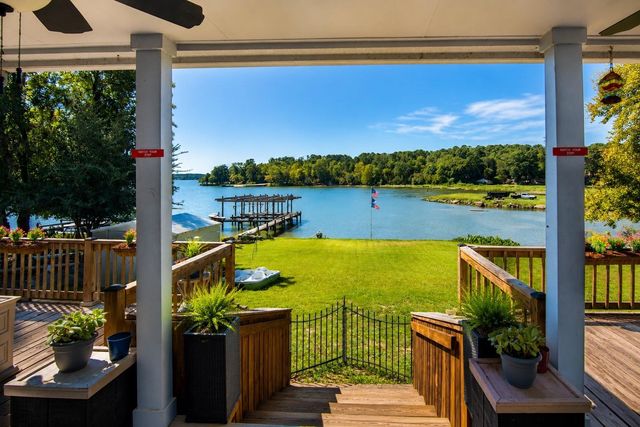 150 Edgewater Way, Point Blank, TX 77364