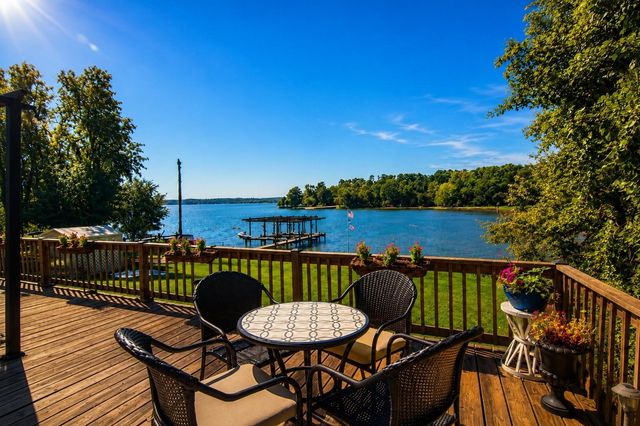 150 Edgewater Way, Point Blank, TX 77364