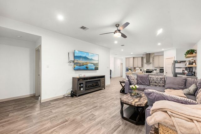 12902 Wempe Way, Houston, TX 77047