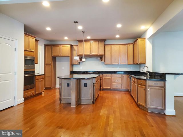 411 GREENEBAUM LN, Gaithersburg, MD 20878